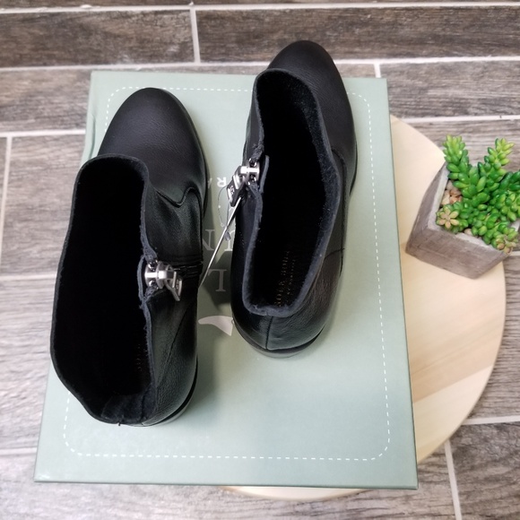 sole bound by baretraps shoes